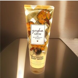 Bath & Body Works Body Wash- Gingham Glow (10 fl oz)